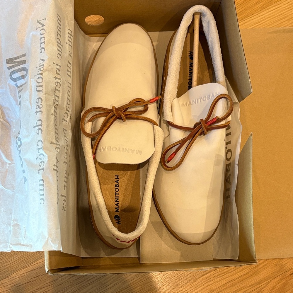 Manitobah White and Brown Women's Loafers
